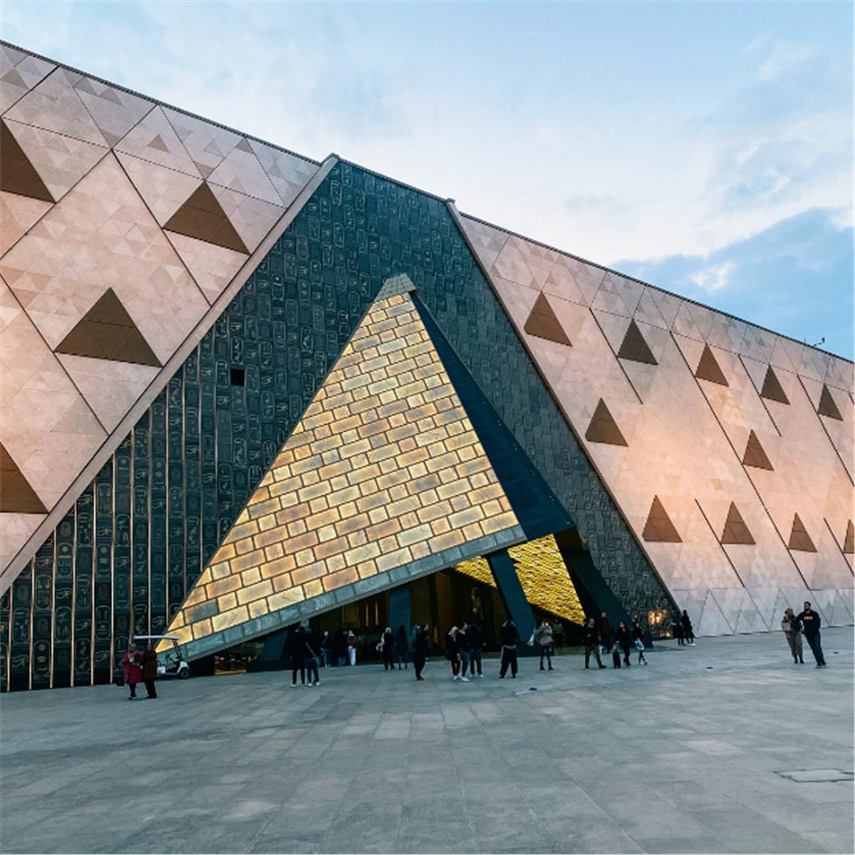 İzmir'den Uçaklı 4 Gece 6 Gün Konaklamalı Nil İncileri Kahire, Luxor Ve İskenderiye Turu