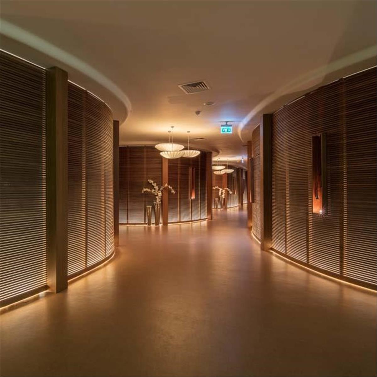 İzmir'den Uçak Bileti ve Otel Transferi Dahil 2 Gece ve 3 Gece Konaklama Seçenekli Kıbrıs Acapulco Resort Hotel Tan Taşçı Yılbaşı Galası