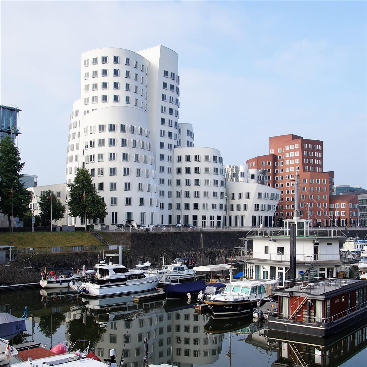 İzmir'den Uçaklı 7 Gece 8 Gün Konaklamalı Benelüks Fransa Almanya Görkemli Üçlü