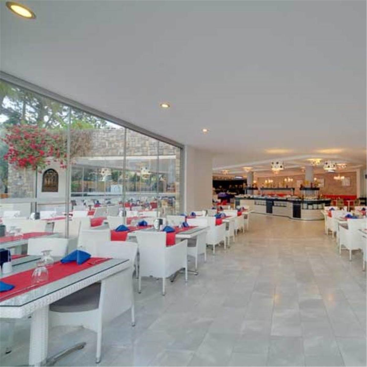 İzmir Kalkışlı Ulaşım ile 3 ve 4 gece seçenekli Bodrum Mio Bianco Resort Otel Herşey Dahil Konaklama	