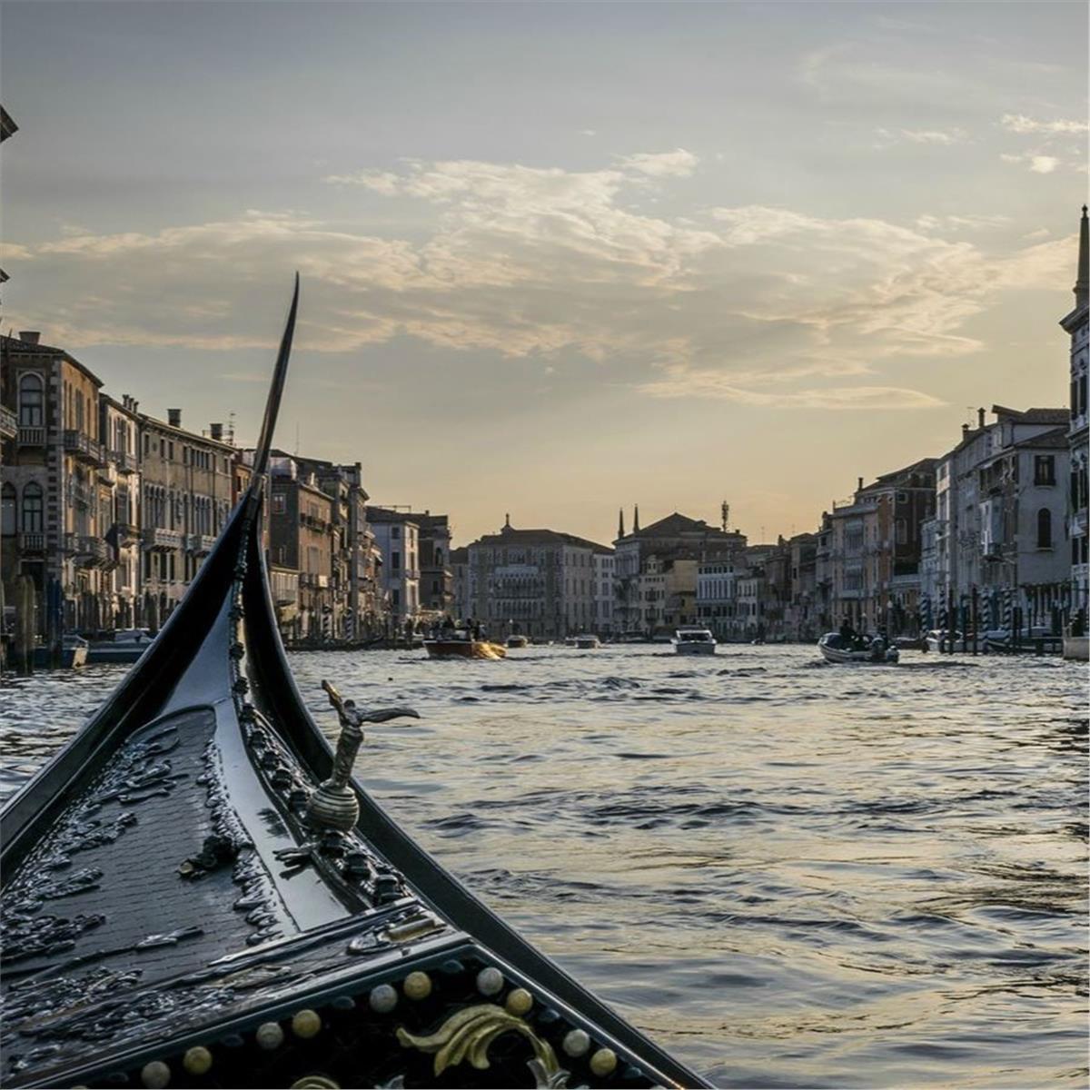 İzmir'den Uçak İle Hareketli 7 Gece 8 Gün Konaklamalı Dolu Dolu Büyük İtalya Turu