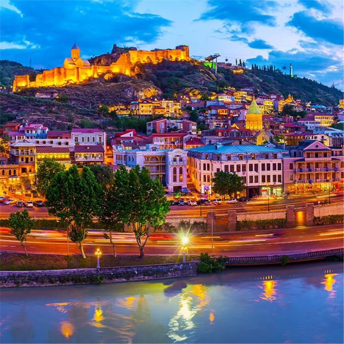 İzmir'den Uçaklı 3 Gece 4 Gün Konaklamalı Batum Ve Tiflis Turu