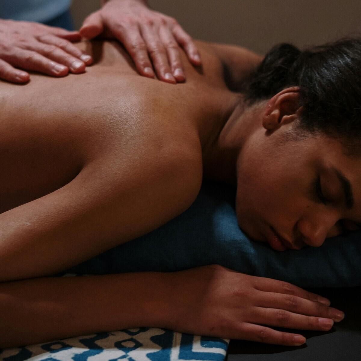 Gaziemir Extenso Otel Smyrna SPA’da Masaj, Yüz Maskesi ve Sauna Kullanımı Dahil Paketler