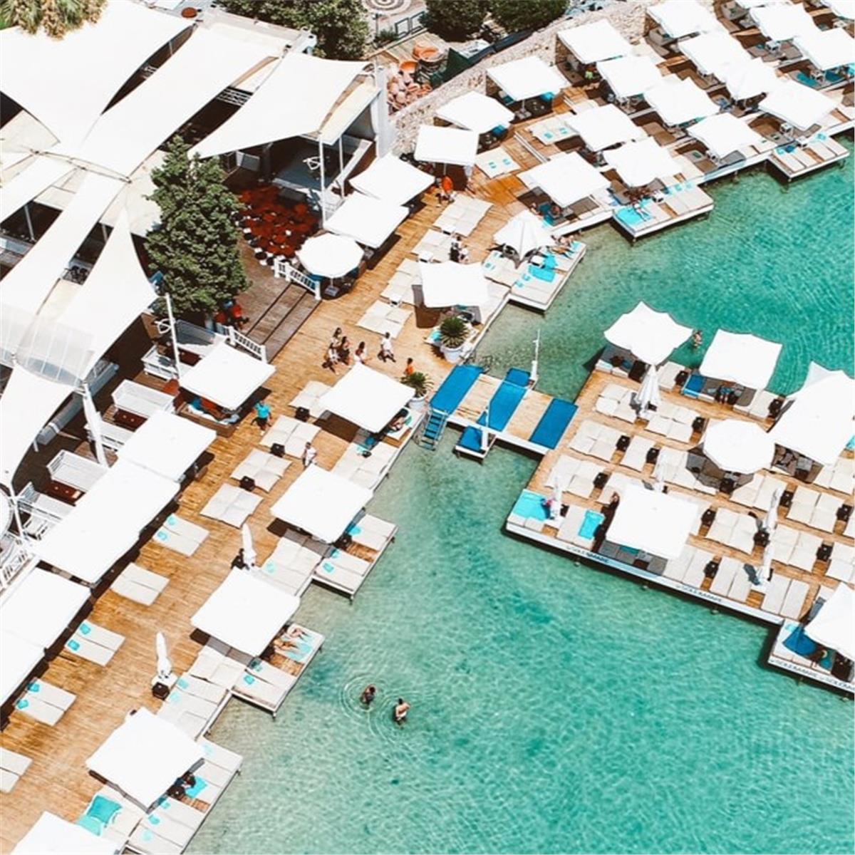 Günübirlik Çeşme Beach ve Alaçatı Turu. Üstelik Gece Kulübü Dahil