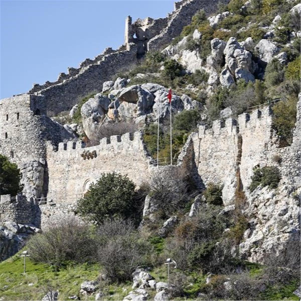 İzmir'den Kalkışlı 3 Gece 4 Gün Uçaklı ve Pia Bella Hotel Konaklamalı 2025 Kıbrıs Yılbaşı Turu