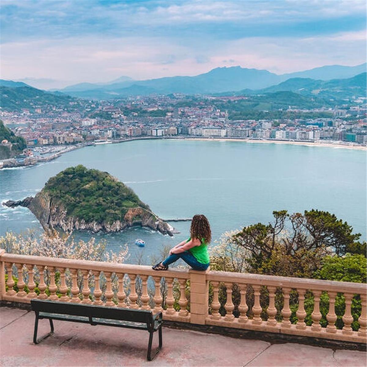 İzmir'den Uçak İle Hareketli 7 Gece 8 Gün Konaklamalı Dolu Dolu Büyük İtalya Turu