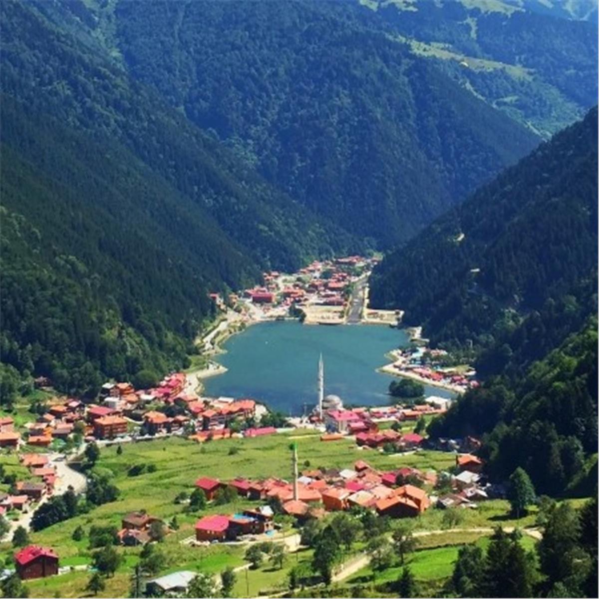 İzmir'den Uçak İle Hareketli 6 Gece 7 Gün Konaklamalı Özel Karadeniz Yaylalar & Batum Turu