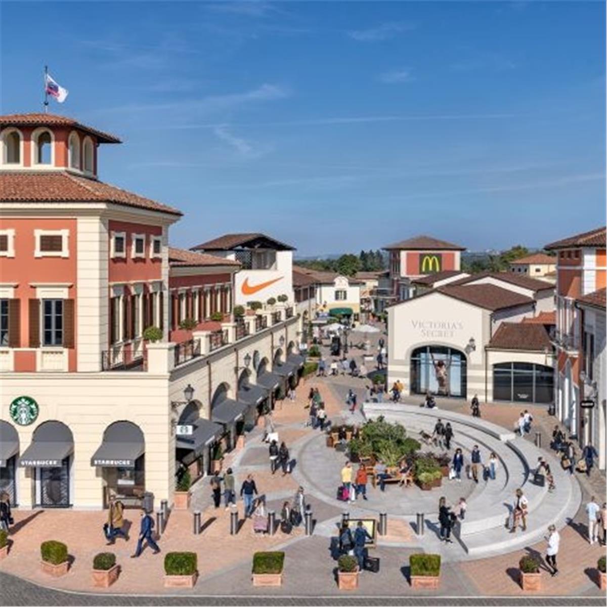 İzmir'den Uçak İle Çıkışlı ve 3 Gece 4 Gün Konaklamalı Milano Outlet & Shopping Turu