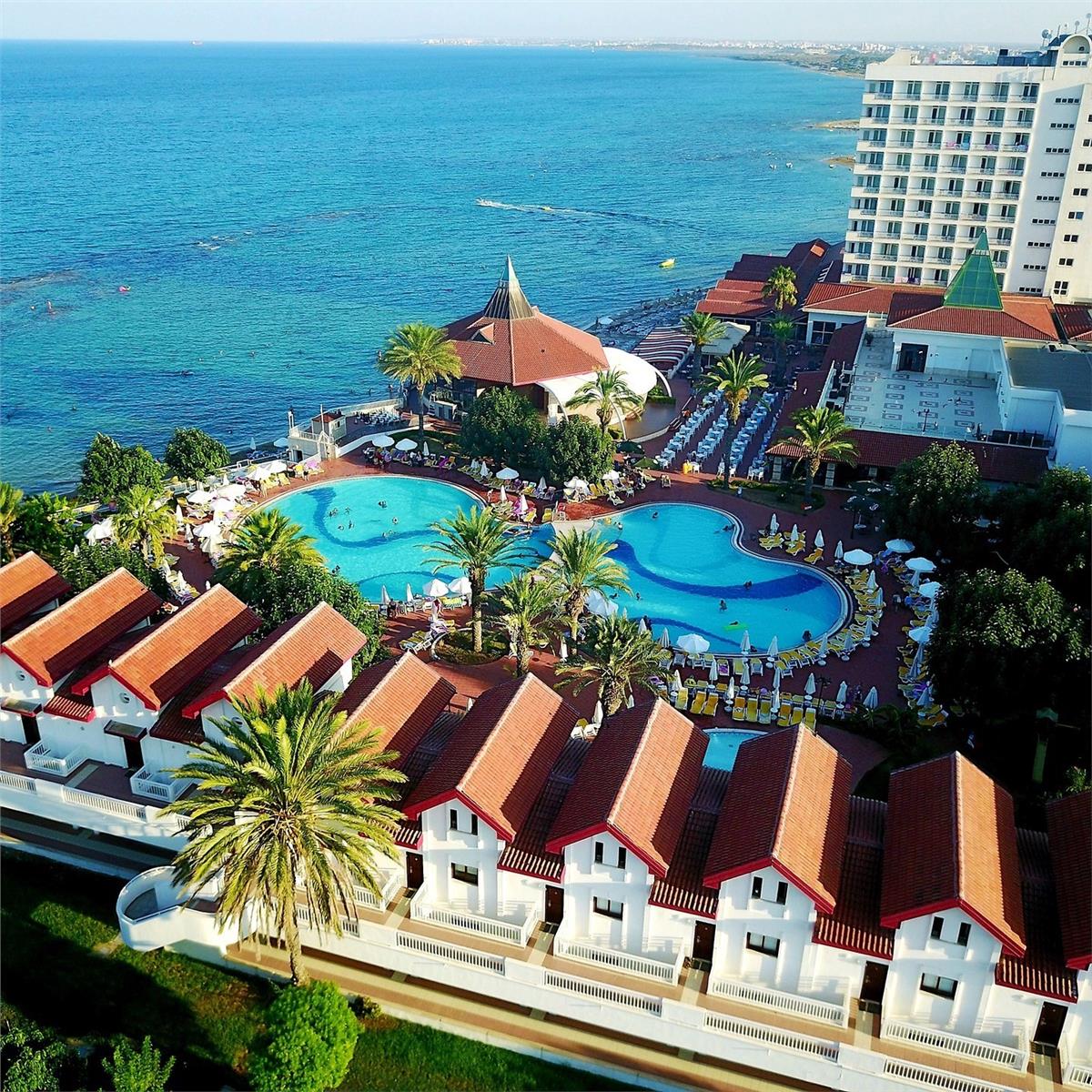 İzmir'den Uçak İle Hareketli Kıbrıs Salamis Bay Conti Resort Hotel Ultra Herşey Dahil Konaklama Seçenekleri Kişi Başı 4399 TL'den Başlayan Fiyatlarla