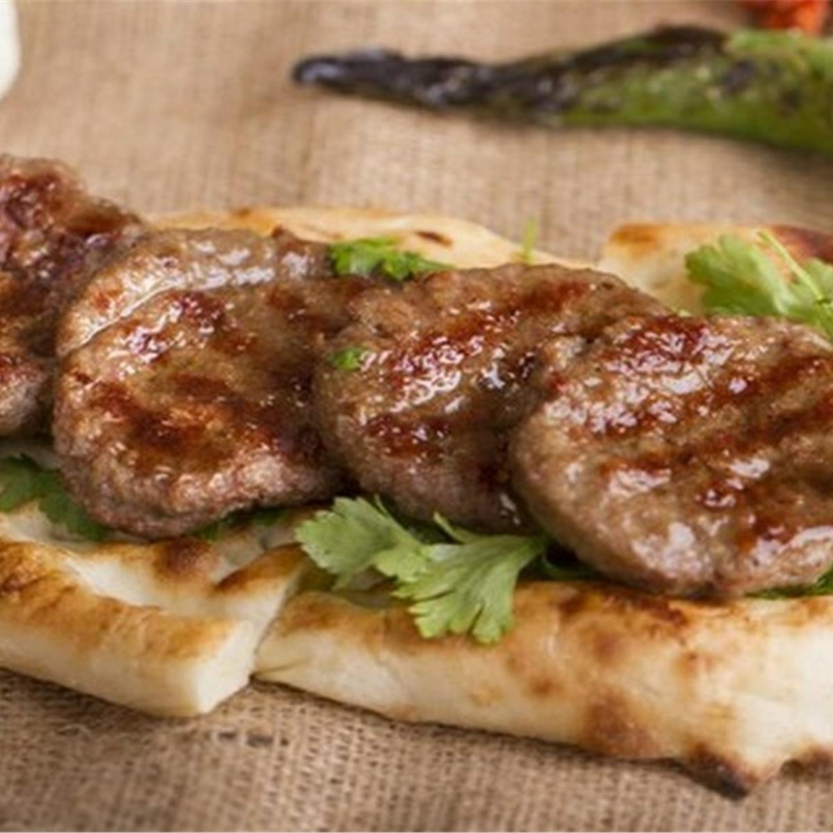 Bornova Myvia 414 Chat Noir Restaurant’da Canlı Müzik Eşliğinde Akşam Yemeği