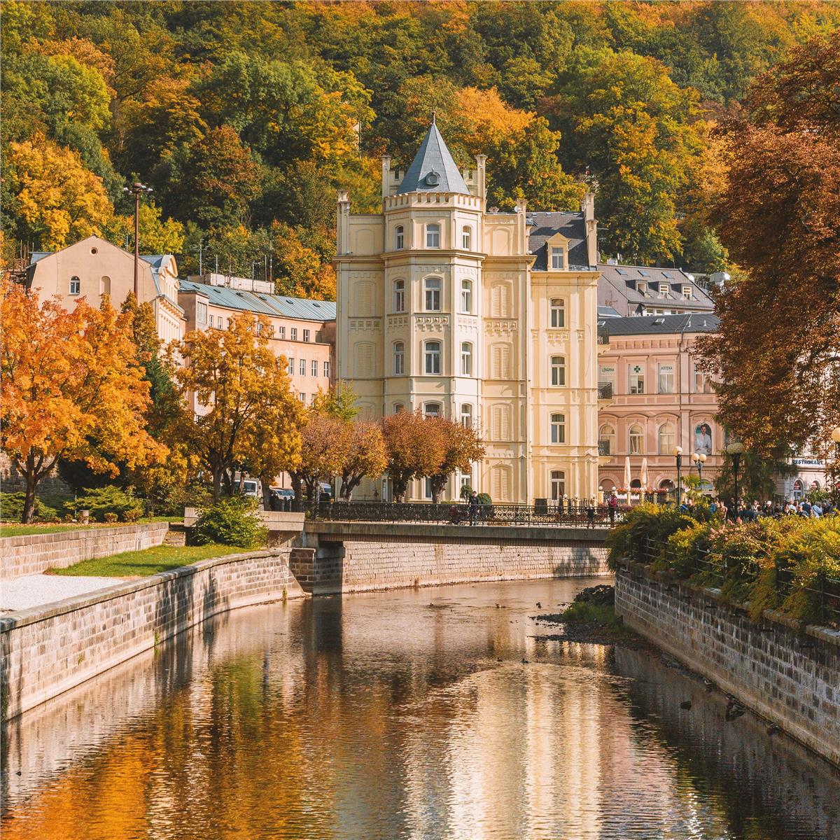 İzmir'den Otobüslü 7 Gece 9 Gün Konaklamalı Belgrad, Budapeşte, Viyana, Prag İle Orta Avrupa Turu