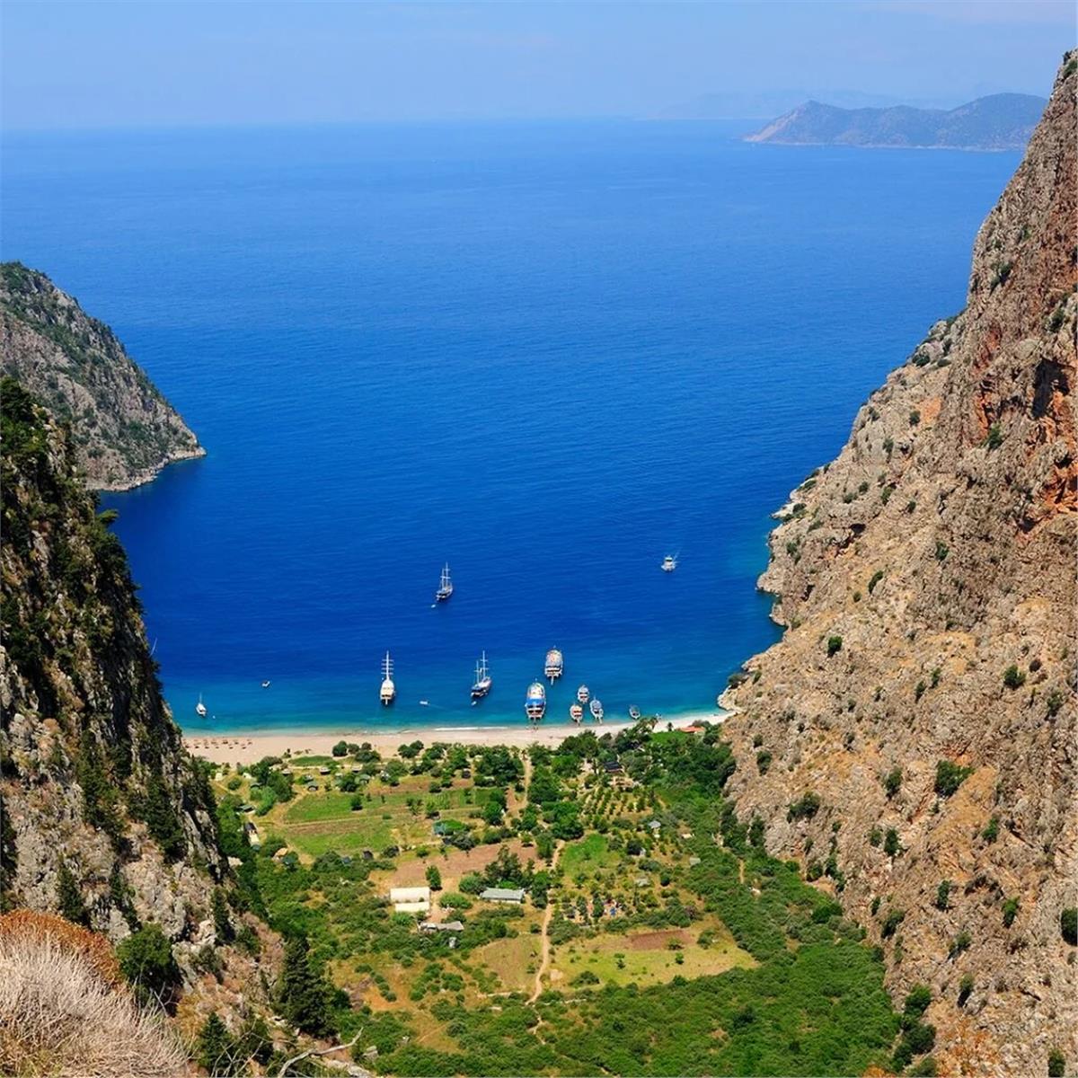 İzmir'den Otobüslü ve 4 Gece Konaklamalı Gökova Göcek Kekova Kemer 4 Tekne Turu İle Ege Akdeniz Turu