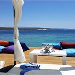 Alaçatı Beirut Beach Club Giriş, Şezlong, Şemsiye ve İçecek
