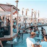 Çeşme Alaçatı Kafe Pi Beach Club 10 Ağustos Pascal Nouma ile Eğlence Girişi ve Gün Boyu Beach Keyfi
