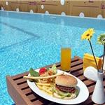 Alsancak Volley Hotel Terasında Tüm Gün Havuz Keyfi ile Enfes Hamburger Menü