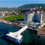 Foça Club Rose Bay Hotel’de Enfes Et veya Balık Seçenekli Akşam Yemeği