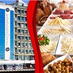 Konak Pasaport Pier Hotel'de Deniz Manzarası Eşliğinde Açık Büfe Kahvaltı Keyfi