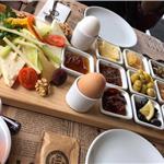 Aksancak Sack Cafe'de Serpme Kahvaltı ve 3. Nesil Kahve