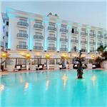 İzmir'den Uçak Bileti ve Otel Transferi Dahil 2 Gece 3 Gün Yarım Pansiyon Konaklamalı Rocks Hotel Casino İrem Derici Yılbaşı Galası 35.150TL'den Başlayan Fiyatlarla