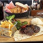 Kordon Balance Cafe’de Izgara Köfte, Patates Kızartması ve Soğuk İçecekli Menü
