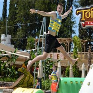 Kuşadası TorTuga Pirate Island Theme & Aquapark’ta Tüm Gün Havuz, Aquapark ve Ha