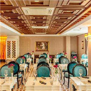 İzmir'den Uçak İle Hareketli Kıbrıs Grand Pasha Kyrenia Hotel Yarım Pansiyon Konaklama Seçenekleri