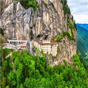 İzmir Çıkışlı 5 gece 6 gün Doya Doya Karadeniz Turu. Üstelik Batum ve Yayla Konaklama Farkıyla.