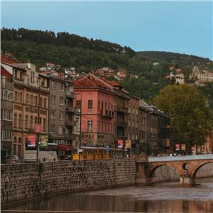  İzmir'den Uçaklı 7 Gece 8 Gün Vizesiz Büyük Balkan Turu Kosova & Karadağlı 