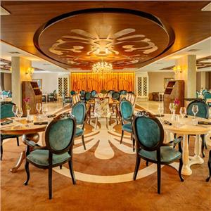 İzmir'den Uçak İle Hareketli Kıbrıs Grand Pasha Kyrenia Hotel Yarım Pansiyon Konaklama Seçenekleri