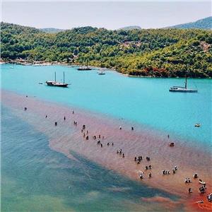 İzmir Çıkışlı 1 gece 2 gün Marmaris, Sedir Adası Kleopatra Plajı, Kız Kumu, Datça turu. Üstelik tekne turu dahil.