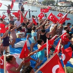 Günübirlik Çeşme Tekne Turu, Üstelik Öğle Yemeği Dahil, ulaşım seçenekli