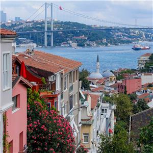   İzmir Hareketli Uçaklı 2 Gece 3 Gün İstanbul Tarihi Yarımada  Kadıköy Turu