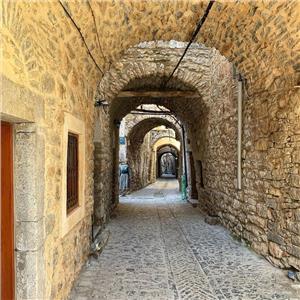 Çeşme'den Feribot İle Yılbaşı Özel 1 gece 2 gün Konaklamalı Yılbaşı Gecesi Yunan Müzikli Taverna Gecesi Limitsiz Yerli İçecekli Sakız Adası Turu