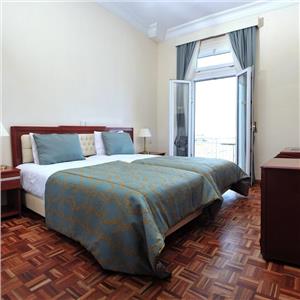 İzmir'den Uçak İle Hareketli Kıbrıs Dome Hotel Oda Kahvaltı Konaklama Seçenekleri