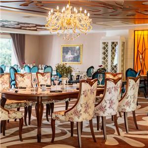 İzmir'den Uçak İle Hareketli Kıbrıs Grand Pasha Kyrenia Hotel Yarım Pansiyon Konaklama Seçenekleri