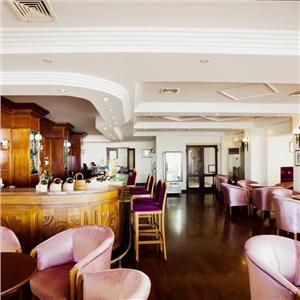 İzmir'den Uçak İle Hareketli Kıbrıs Dome Hotel Oda Kahvaltı Konaklama Seçenekleri