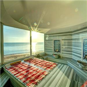 İzmir'den Uçak İle Hareketli Kıbrıs Salamis Bay Conti Resort Hotel Ultra Herşey Dahil Konaklama Seçenekleri Kişi Başı 4399 TL'den Başlayan Fiyatlarla