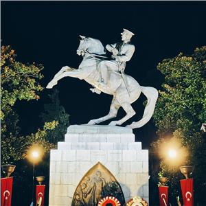İzmir'den Uçaklı 3 Gece 4 Gün Konaklamalı Karadeniz & Batum Turu