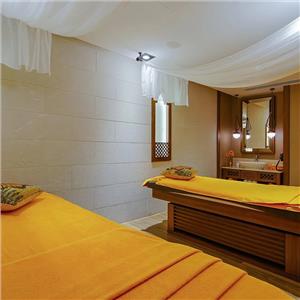 İzmir'den Uçak İle Hareketli Kıbrıs Limak Cyprus Deluxe Hotel Ultra Herşey Dahil Konaklama Seçenekleri