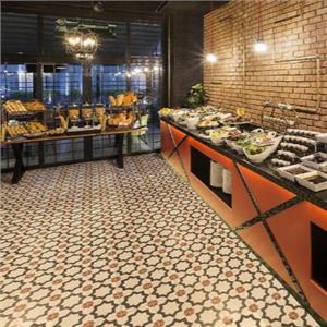 İzmir Çıkışlı Yılbaşı Özel Limitsiz İçecekli Gala Yemeği İle 2 Gece 3 Gün 5* Ramada By Wyndham Hotel Konaklamalı Abant Kartepe Kartalkaya Uludağ Turu