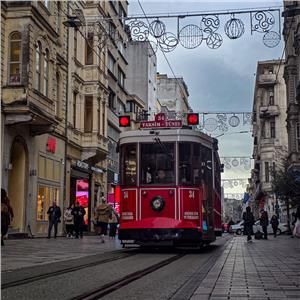 İzmir'den Otobüslü 1 Gece 2 Gün Konaklamalı İstanbul Turu. Üstelik Eğlenceli Kumkapı Akşam Yemeği Dahil
