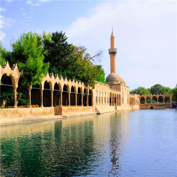 İzmir'den Uçaklı Ramazan Bayramı Özel 3 Gece 4 Gün Konaklamalı GAP Rüzgarı Turu (Gaziantep Gidiş - Diyarbakır Dönüş)