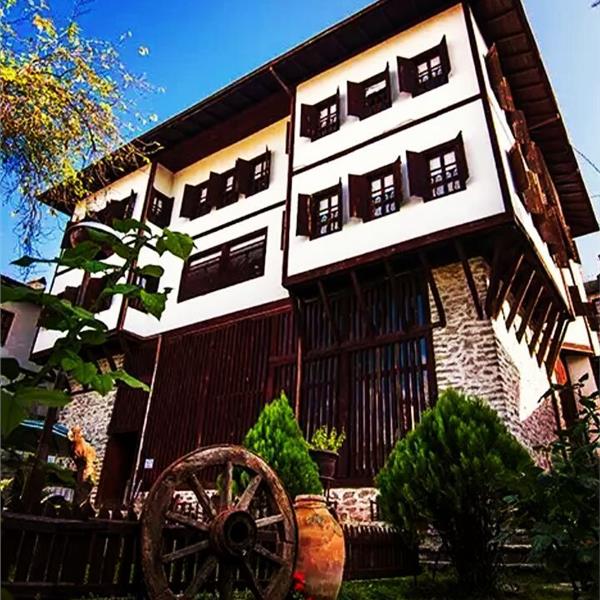 İzmir Çıkışlı 2 gece 3 gün Yenice'den Karabük'e Tren ile Maşukiye ile Safranbolu Hilton Konaklamalı, Batı Karadeniz Turu