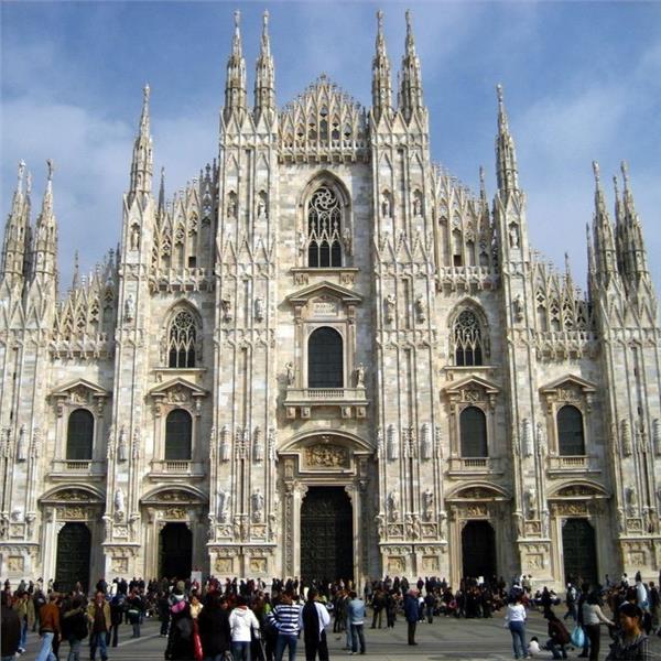 İzmir'den Uçak İle Hareketli 7 Gece 8 Gün Konaklamalı Dolu Dolu Büyük İtalya Turu