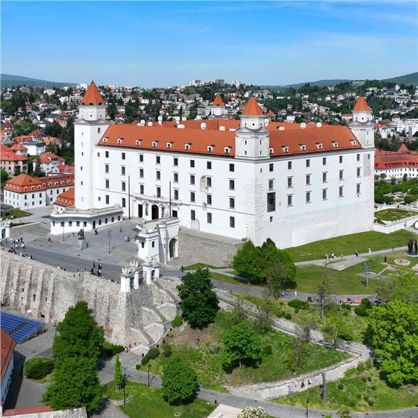 İzmir'den Uçaklı 5 Gece 6 Gün Konaklamalı Orta Avrupa Yıldızları Ve Almanya Turu