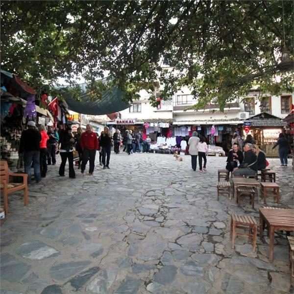 İzmir Çıkışlı Yılbaşı Özel Günübirlik Fasıllı Eğlenceli Şirince Turu