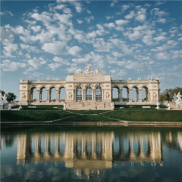 İzmir'den Uçak İle Kalkışlı 9 Gece 10 Gün Konaklamalı Tüm Ekstra Turlar Dahil Büyük Orta Avrupa Turu