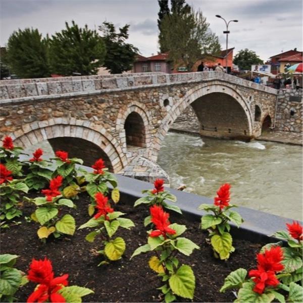 İzmir'den Uçak İle Gündüz Kalkışlı 6 Gece 8 Gün Konaklamalı Tüm Ekstra Turlar Dahil Vizesiz Kosovalı Mega Balkan Turu