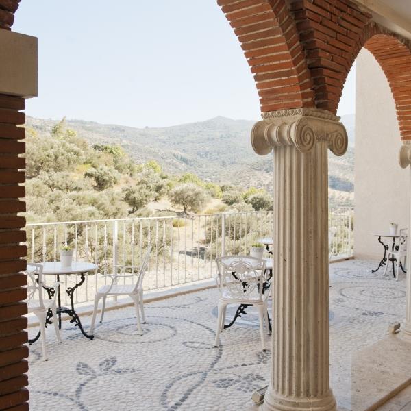 Şirince Nea Efessos Hotel’de Kahvaltı Dahil 2 Kişi Konaklama