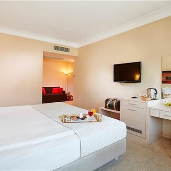 Kordon Hotel Alsancak'ta Çift Kişilik Konaklama Seçenekleri